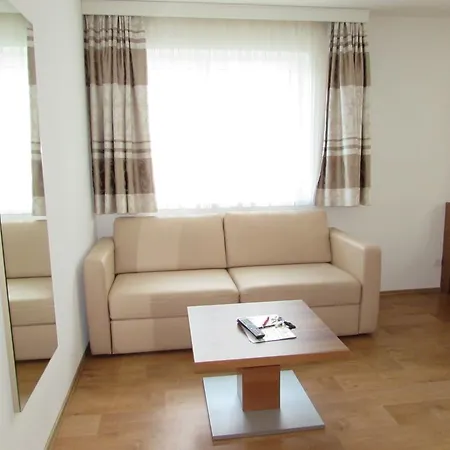 Alexandra Ишгль