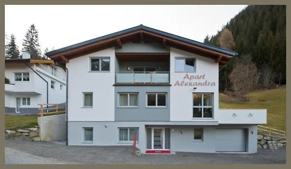 アパート Alexandra