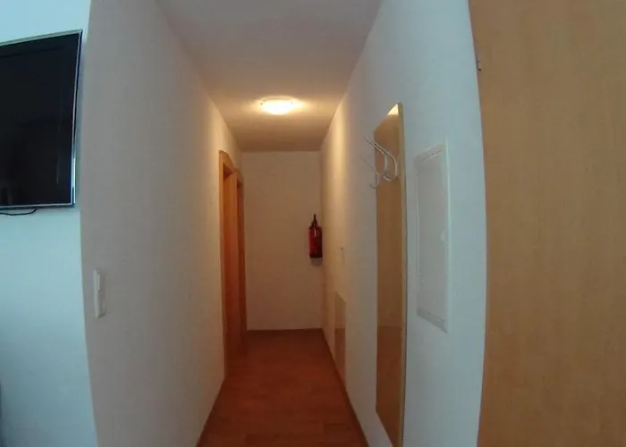 アパート Alexandra イシュグル